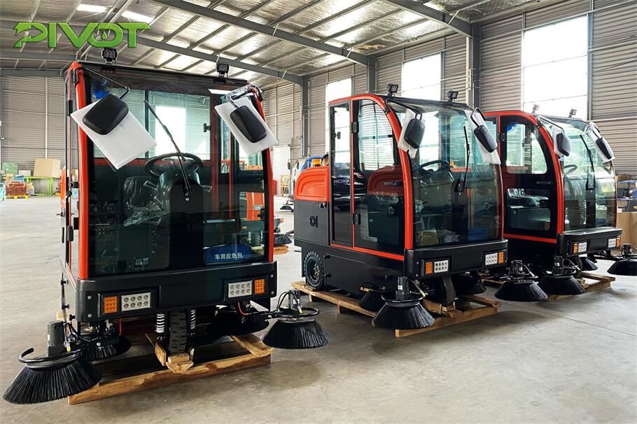 packing & delivery of street sweeping machine g2000 - pivot cleaning machinery