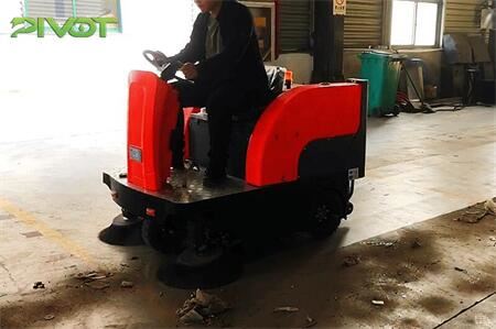 Battery Powered Ride-On Floor Sweeper Machine G60