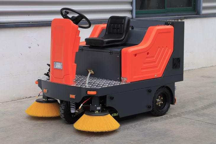 Ride On Electric Floor Sweeper For Park
