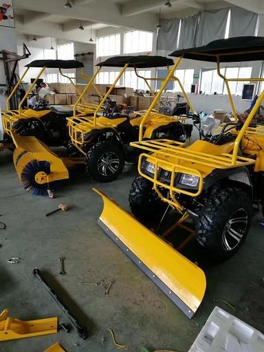 Small And Flexible Ride On Snow Remover