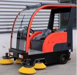 Tile cleaning machine