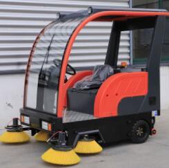 Semi Closed Floor Road Sweeper Machine