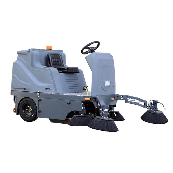 Driving Auto Sweeper Vehicle
